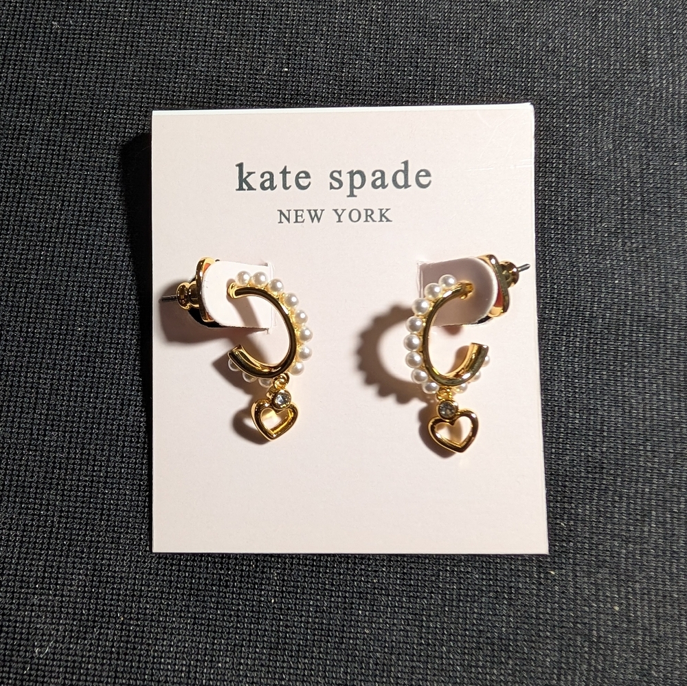 Kate Spade Shining Pearl Huggies Earrings OS Gold Heart Charm Crystal Dangle NWT